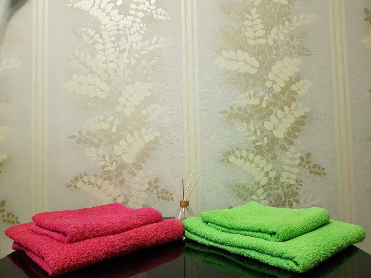 Apartment On Metro Mihalova Minsk Buitenkant foto
