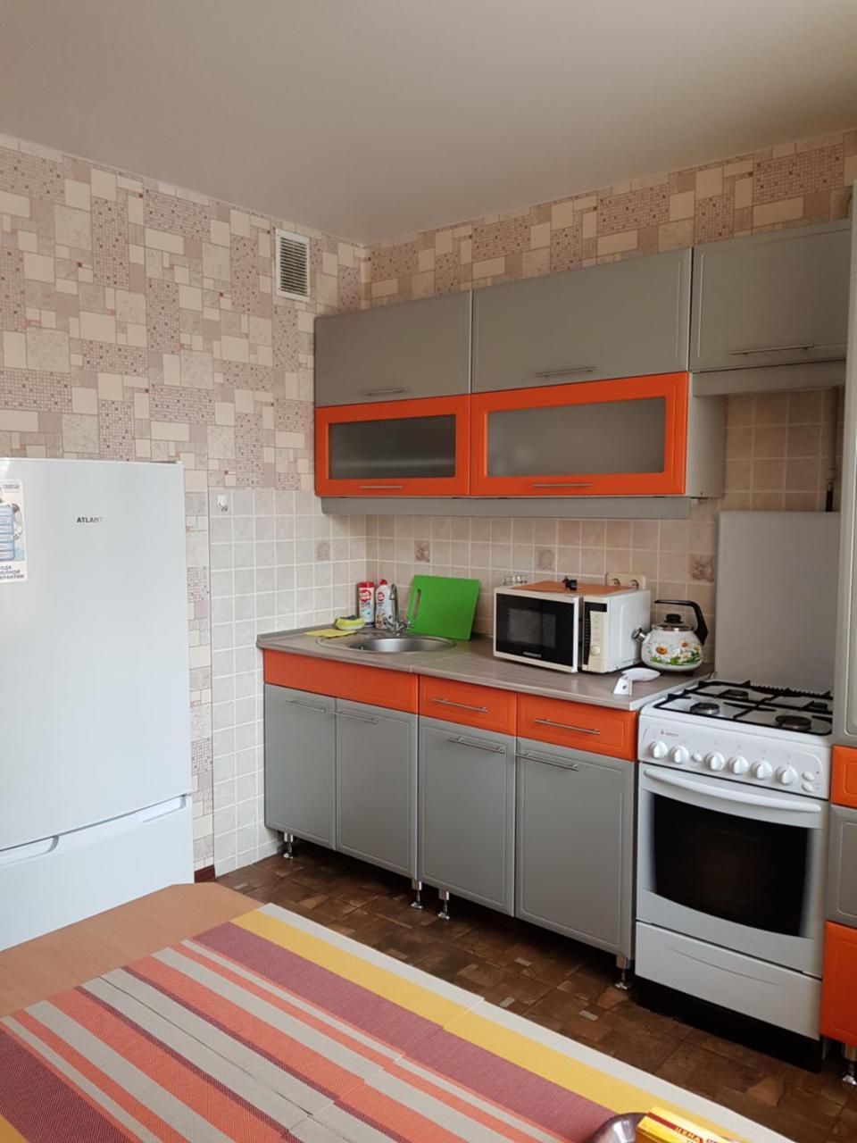 Apartment On Metro Mihalova Minsk Buitenkant foto
