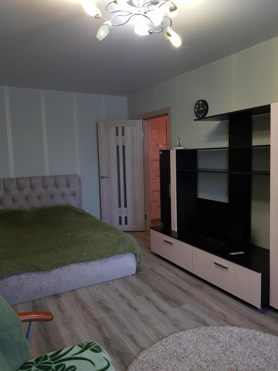Apartment On Metro Mihalova Minsk Buitenkant foto
