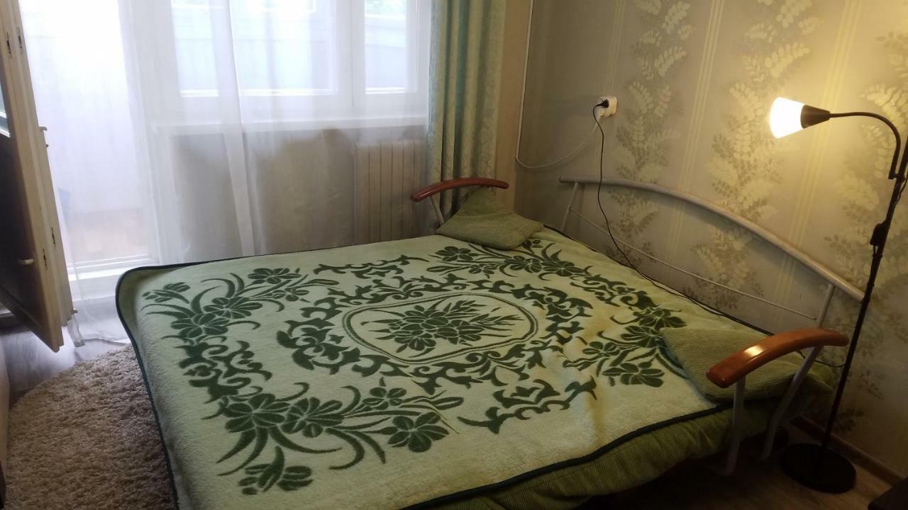 Apartment On Metro Mihalova Minsk Buitenkant foto